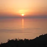 Horizon *