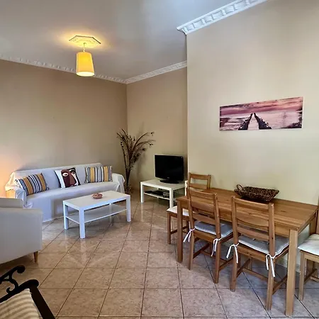 Horizon Apartment *